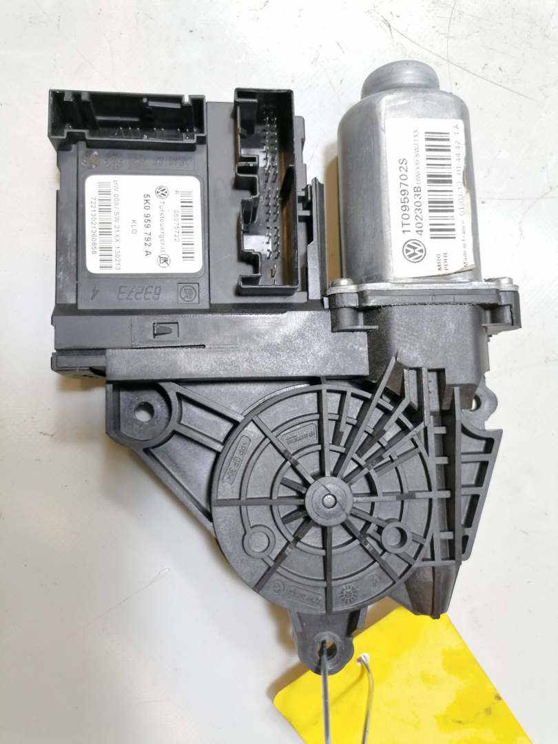 Skoda Octavia 2 1Z original Fensterhebermotor vorn rechts Bj.2013